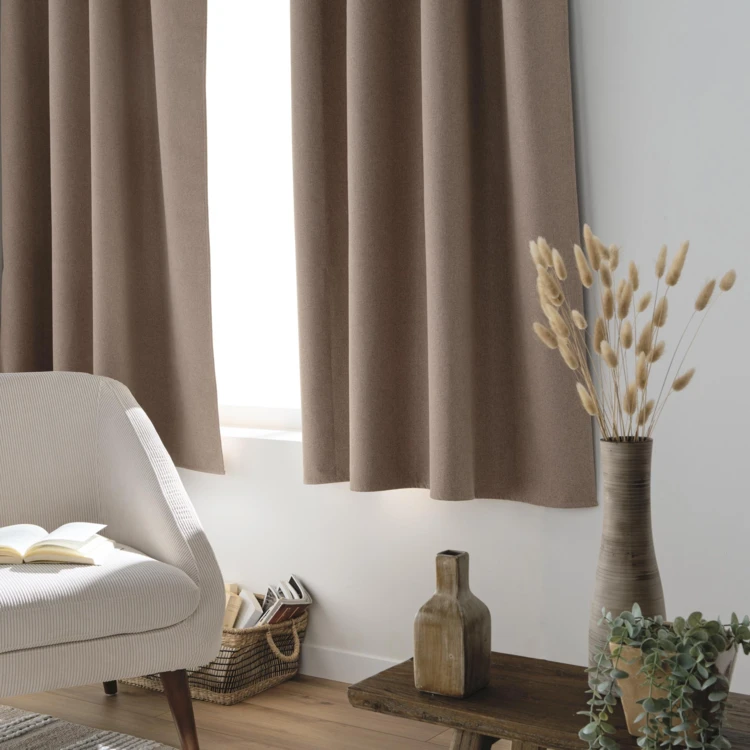 Rideau court occultant, isolant thermique et phonique en chambray
