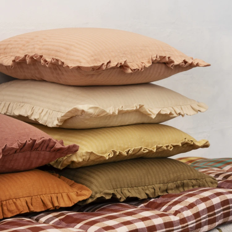 Housse de coussin en coton gaufré avec volant