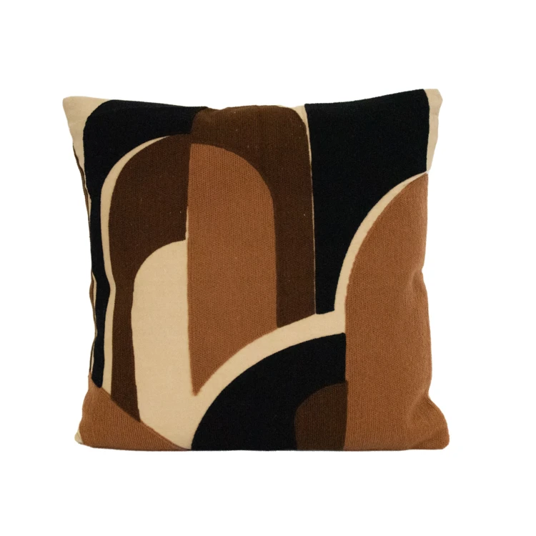 Coussin brodé en relief motif abstrait