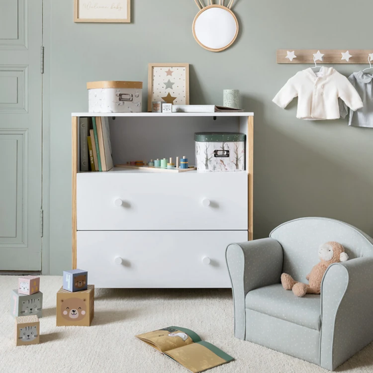 Commode blanche pour enfant