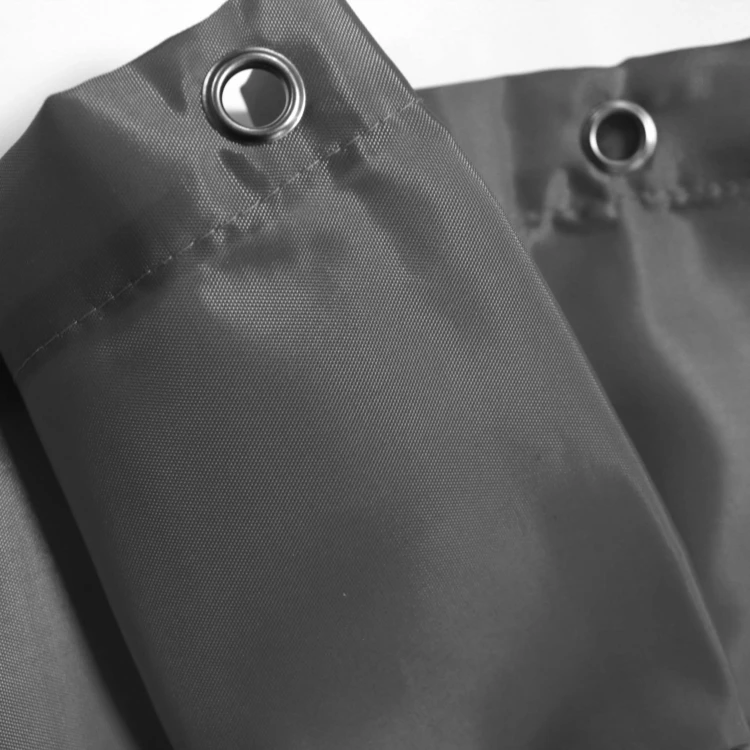 Cortina de duche simples com ganchos