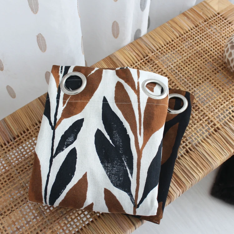 Cortina tamizante con estampado vegetal en algodón reciclado