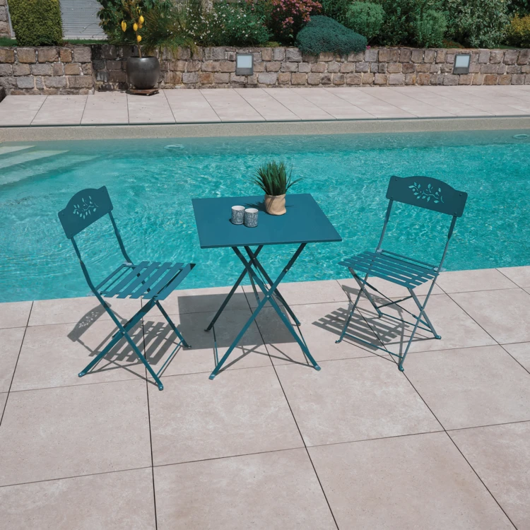 Table carrée de jardin pliante en acier