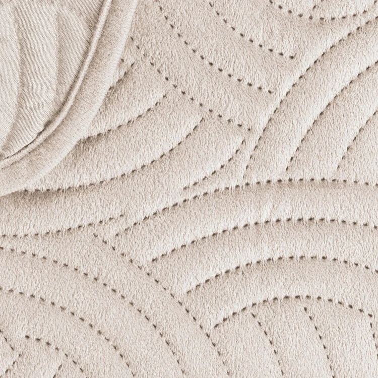 Couvre-lit 3 pièces matelassé velours + deux taies