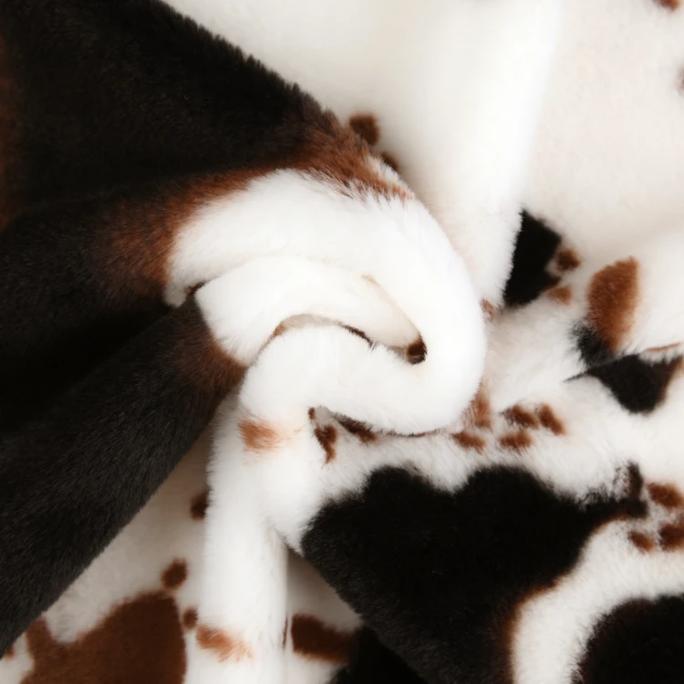 Rideau tamisant à œillets avec parement motif peau de vache