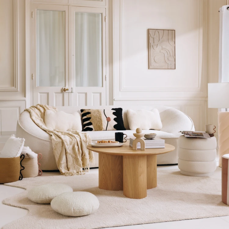 Festes 3-Sitzer-Sofa aus Bouclé in organischem Design