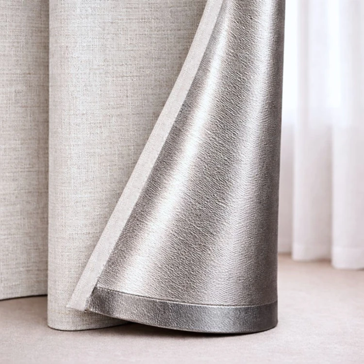 Tissu occultant et isolant thermique métallisé