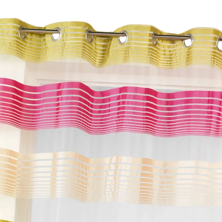 Voilage en organza à fines rayures horizontales