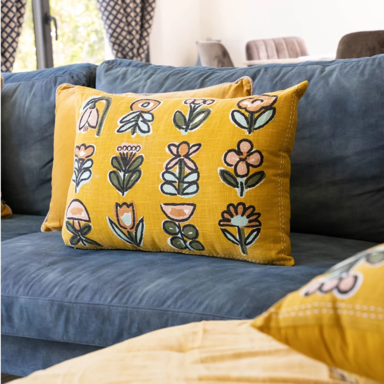 Coussin motif fleur design