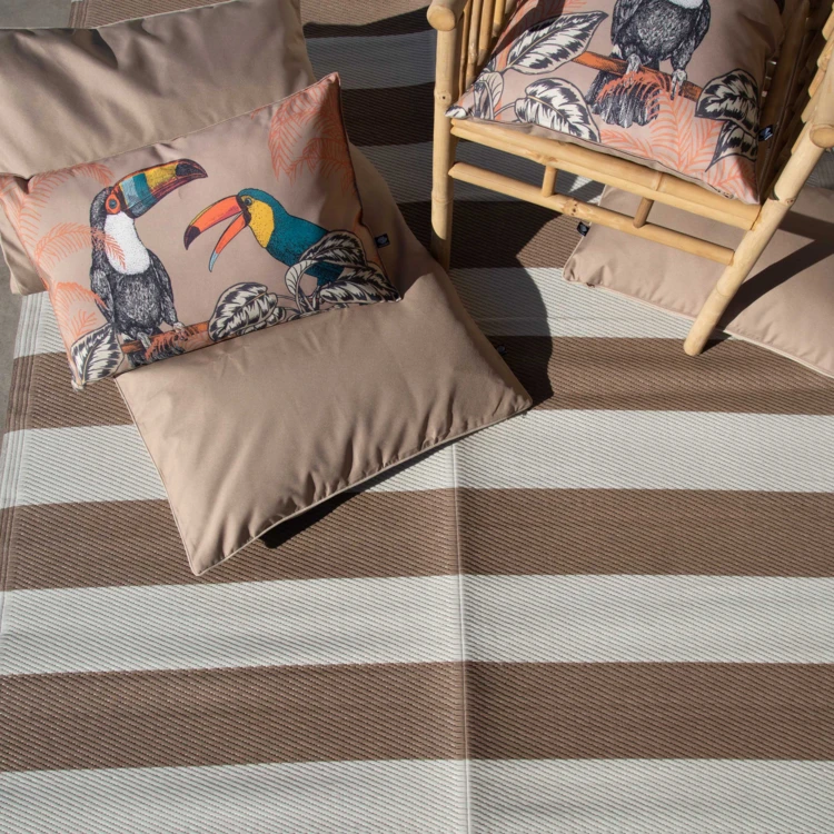 Tapis d’extérieur à rayures