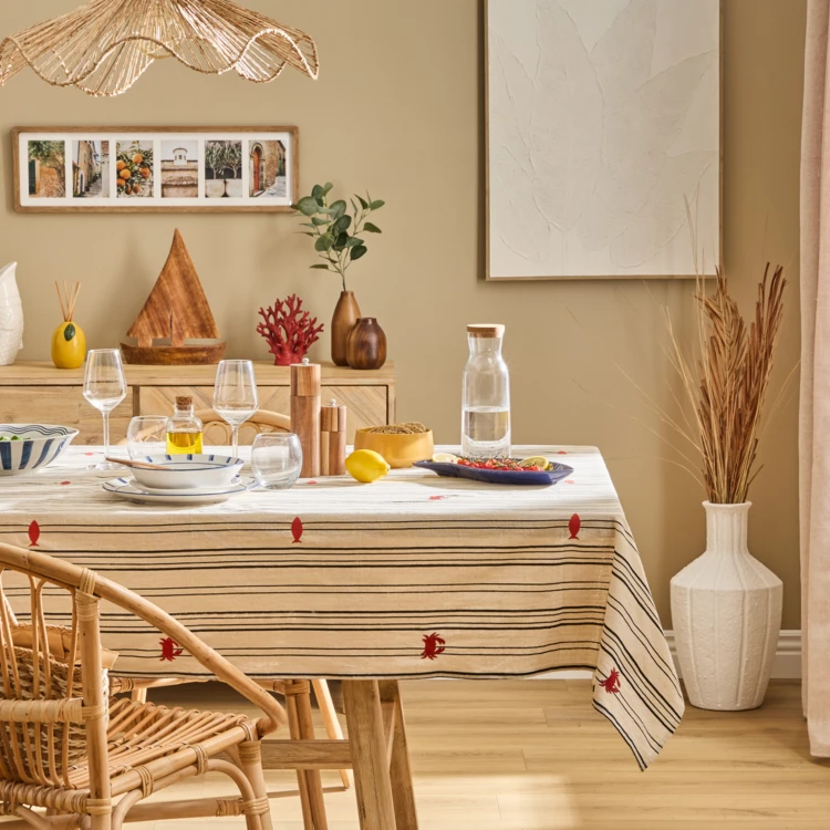 Nappe rectangulaire en coton brodé marin