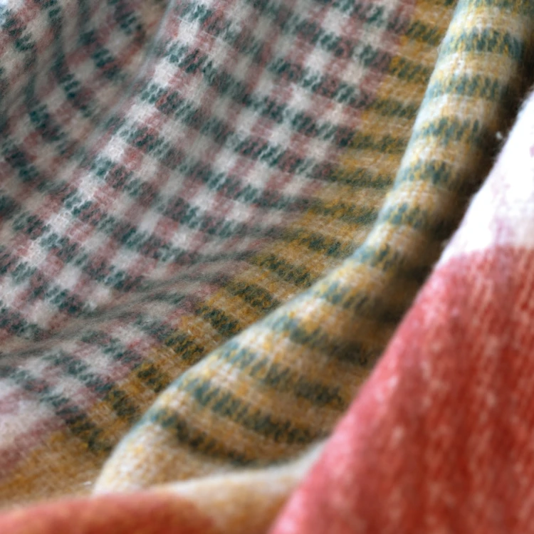 Plaid à carreaux aspect mohair doux
