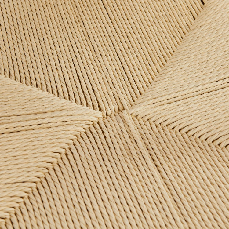 Silla de madera maciza con asiento trenzado