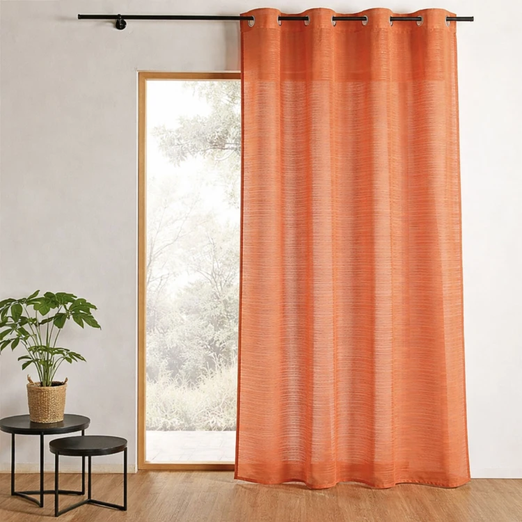 Voilage fantaisie à fines rayures