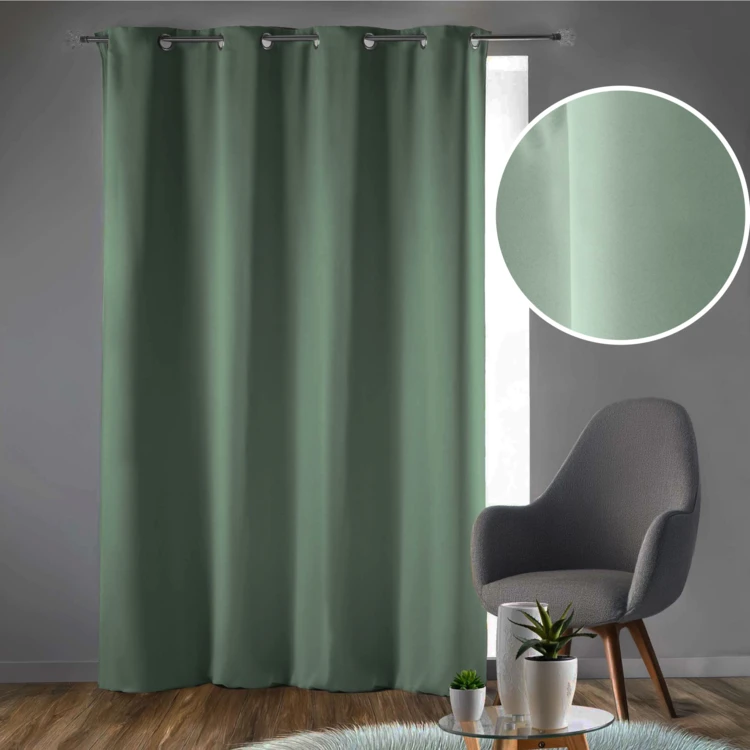 Rideau occultant uni à oeillets