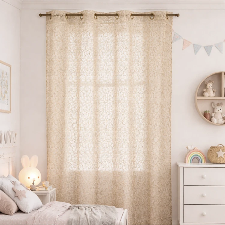 Vorhang aus einem Stricknetz