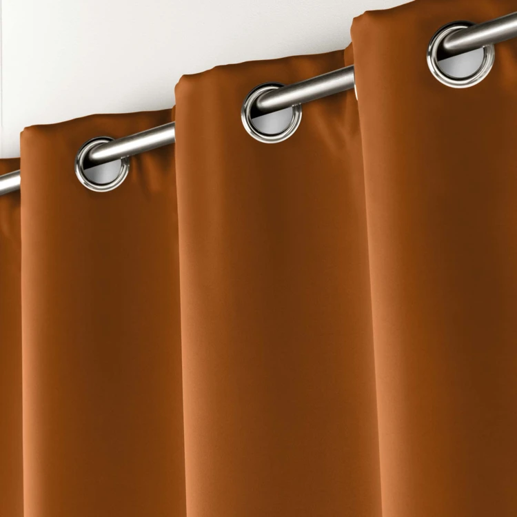 Rideau occultant uni à oeillets
