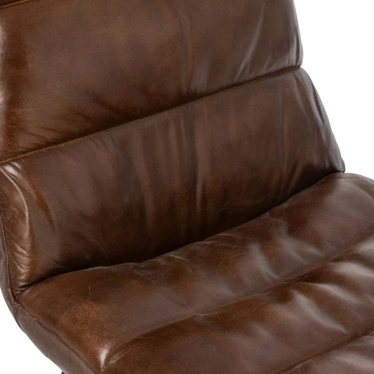 Chaise en cuir