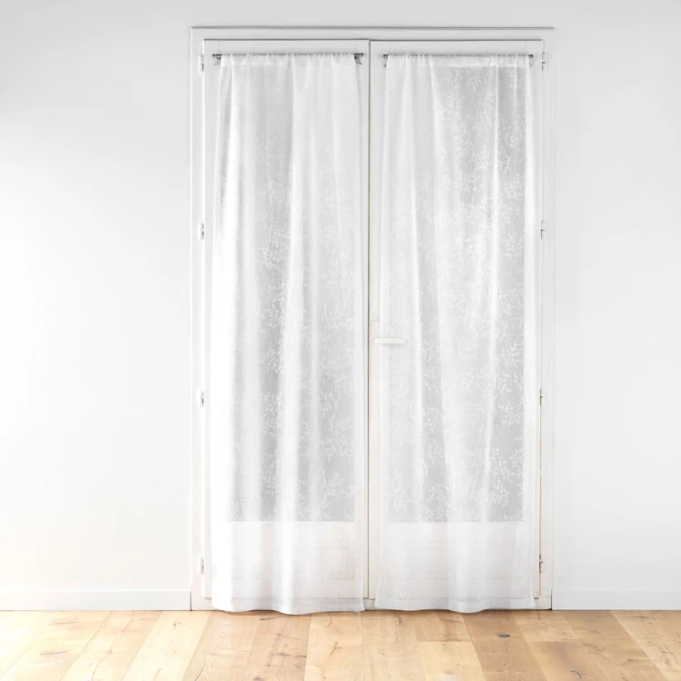 Paire de voilages passe-tringle en voile tissé motif feuillage