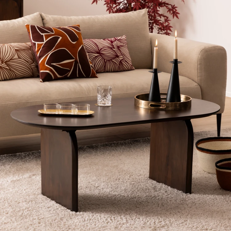 Mesa de centro de madera de mango con acabado texturizado