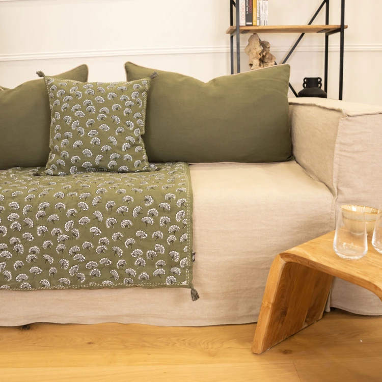 Coussin décoratif imprimé motif floral