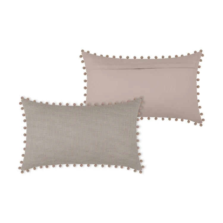 Coussin rectangulaire en coton déhoussable à pompons