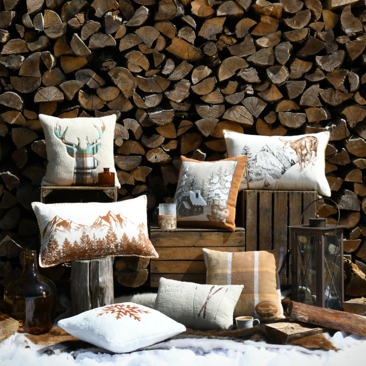 Dekokissen aus Baumwolle mit Berg- und Waldmotiv