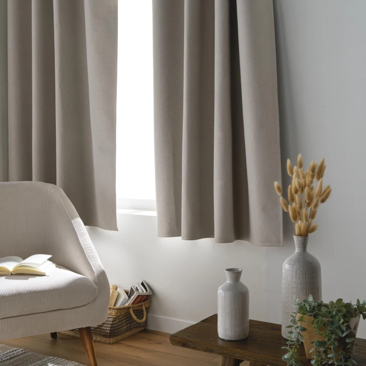 Rideau court occultant, isolant thermique et phonique en chambray