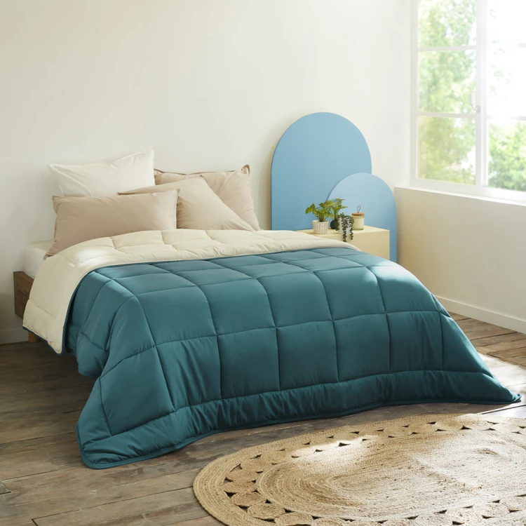 Couette chaude microfibre bicolore 400 gr/m2