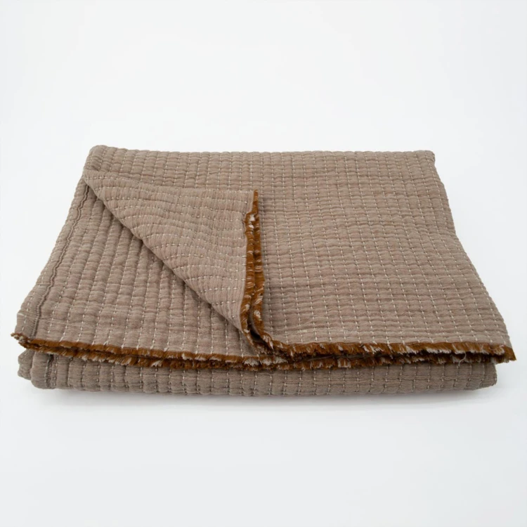 Dessus de lit en coton lavé matelassé boutis