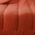 Einfarbige Bettüberwurf